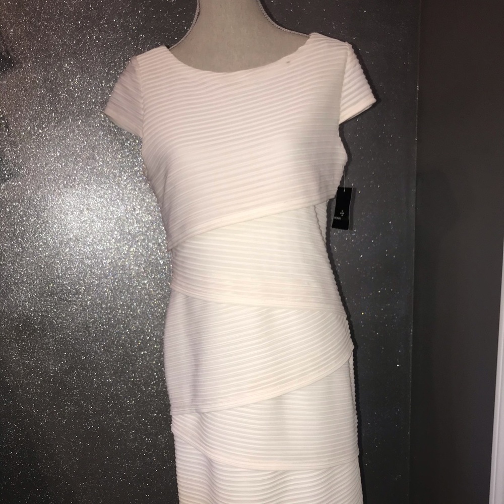 Ronni Nicole ivory tiered dress: 10